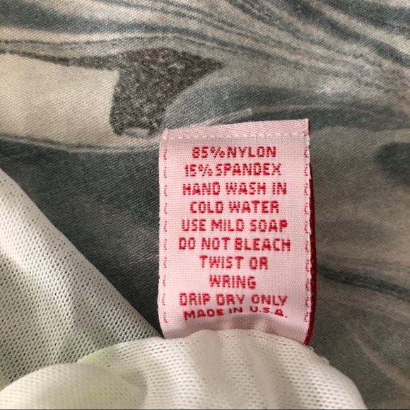 Mesh tie dye halter with leaf appliqué - Picture 6 of 6